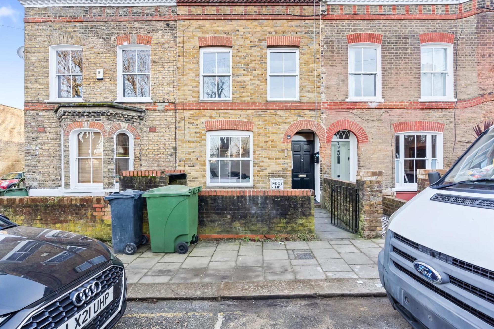 Impeccable 4-bed House In Brixton Casa de Férias *