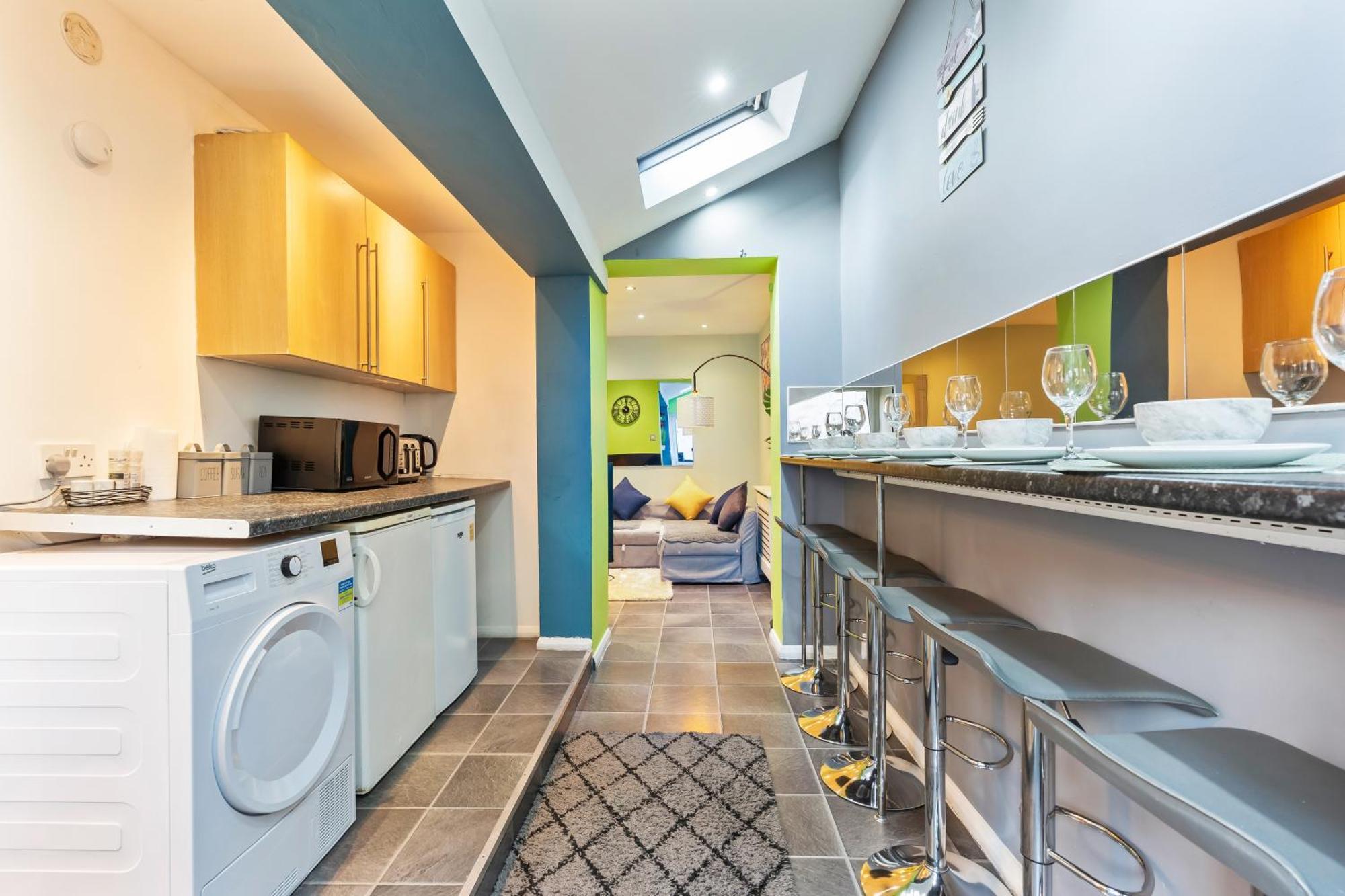 Impeccable 4-bed House In Brixton Casa de Férias